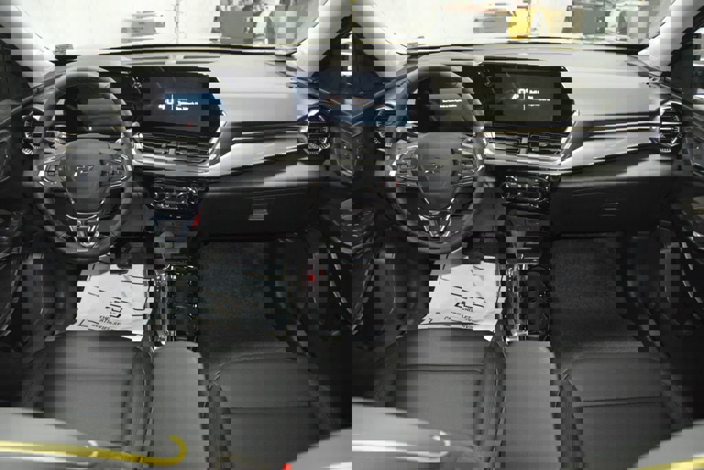 New 2026 Chevrolet Trax ACTIV w/ Sunroof Package FWD image 28