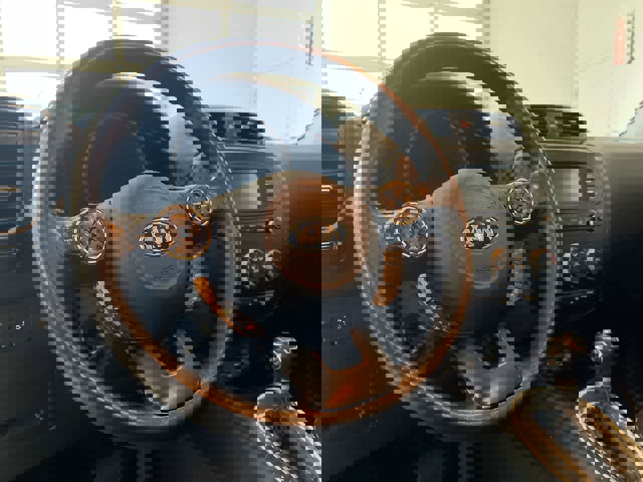 Used 2016 Kia Soul + image 14