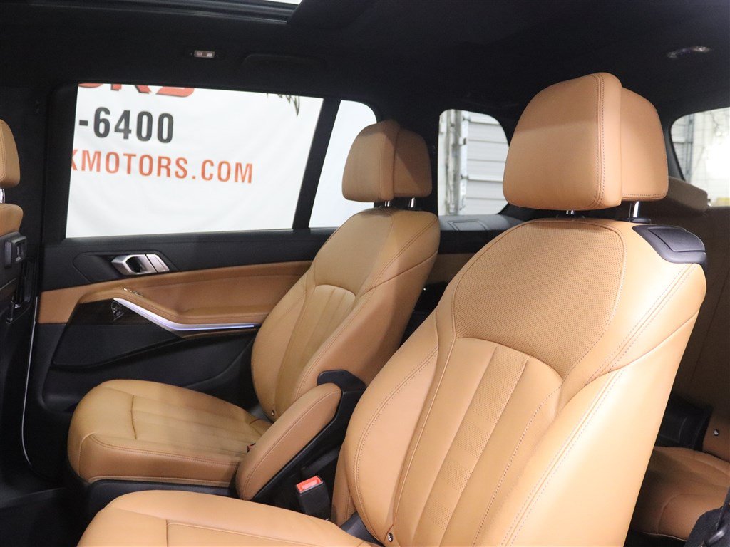 Used 2021 BMW X7 xDrive40i w/ Premium Package 2 AWD/4WD image 18