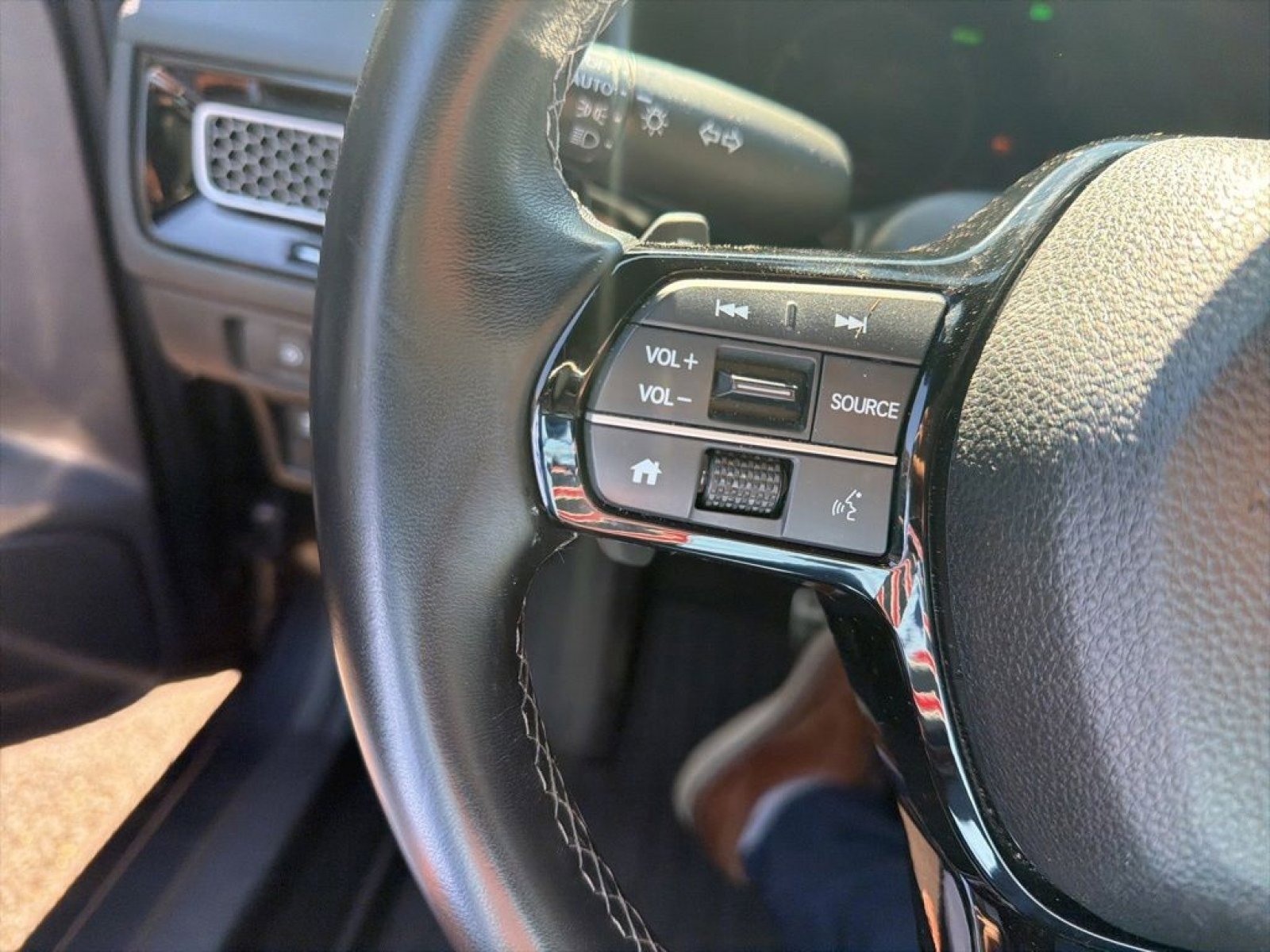 Used 2025 Honda Civic Sport image 26