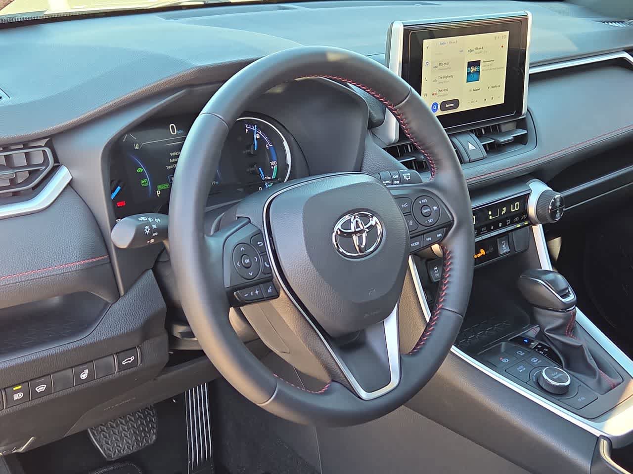 Used 2025 Toyota RAV4 SE w/ Weather & Moonroof Package AWD/4WD image 10