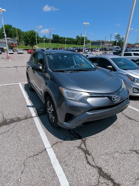 Used 2016 Toyota RAV4 LE FWD image 7