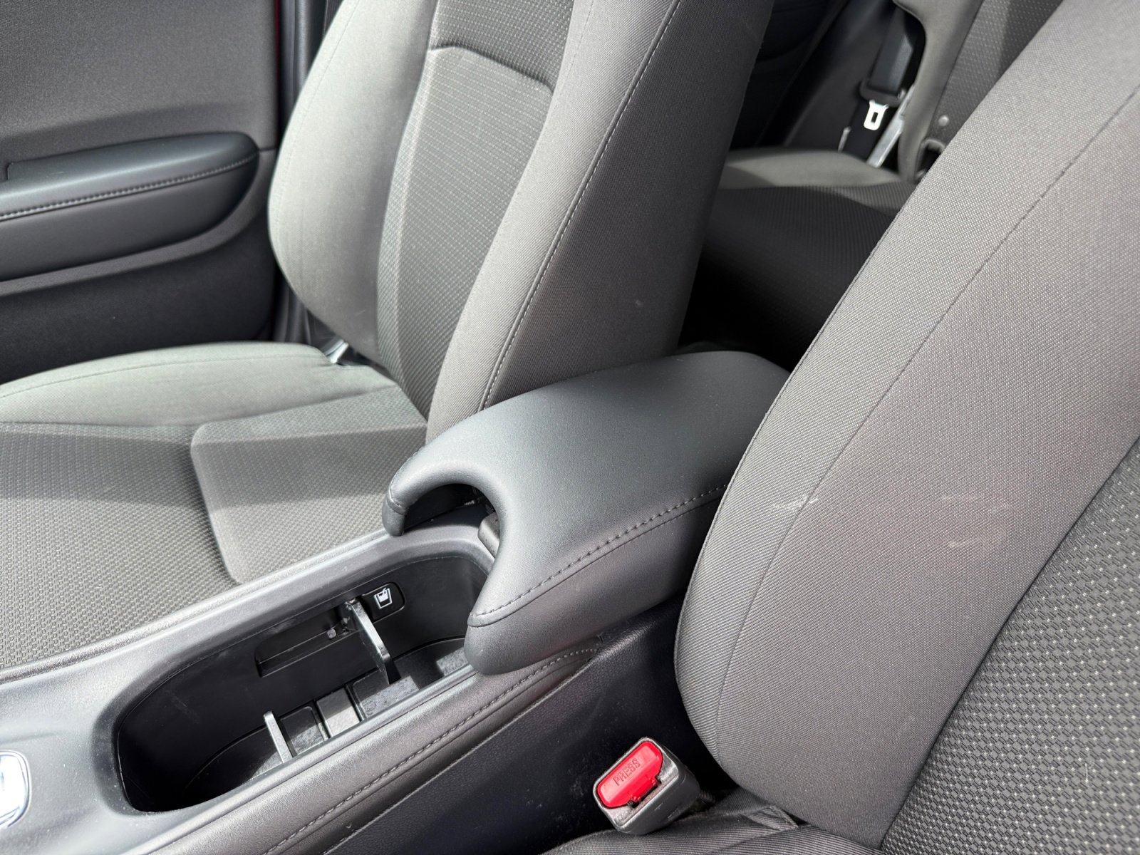 Certified 2022 Honda HR-V Sport image 14