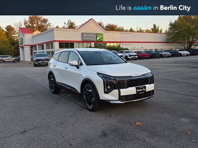 New 2026 Kia Sportage S image 1