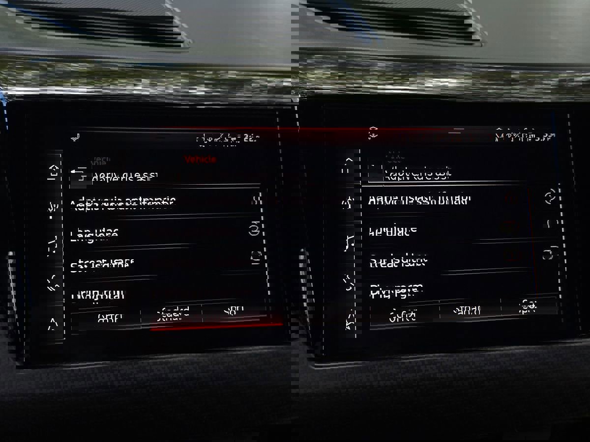 Used 2022 Audi RS e-tron GT w/ Carbon Performance Package image 55