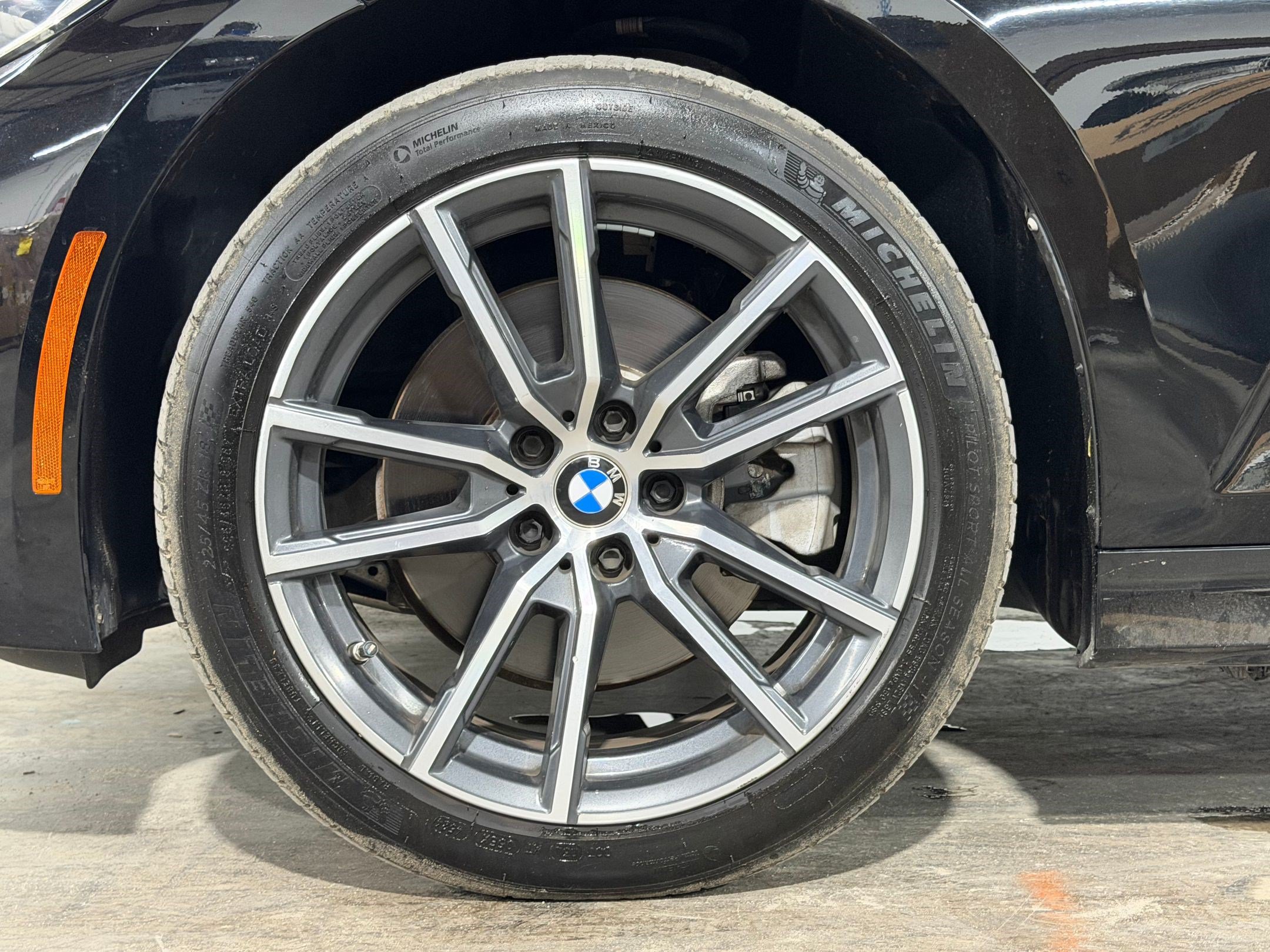 Used 2021 BMW 330i xDrive Sedan w/ Premium Package AWD/4WD image 11