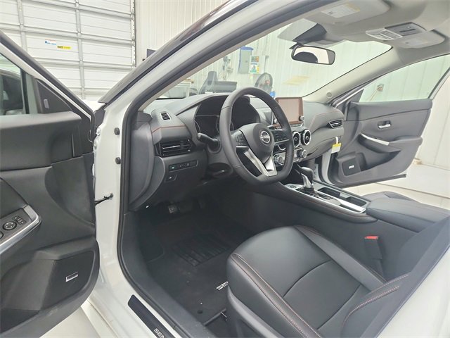 New 2025 Nissan Sentra SR w/ SR Premium Package image 18