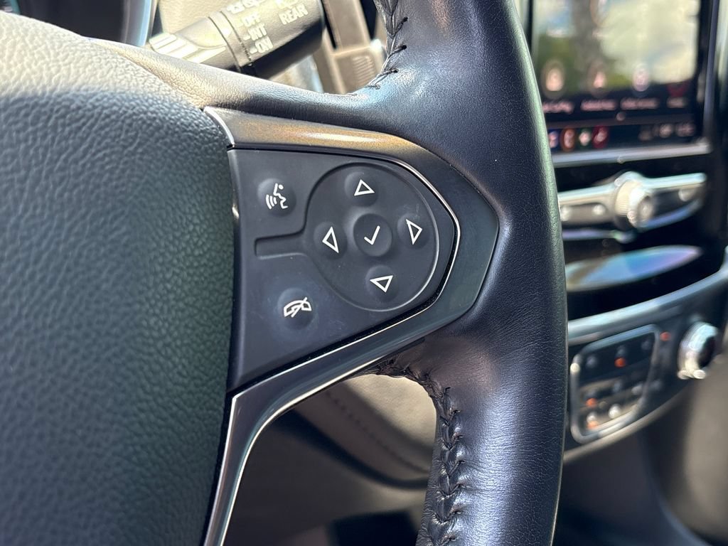 Used 2022 Chevrolet Traverse LT FWD image 13