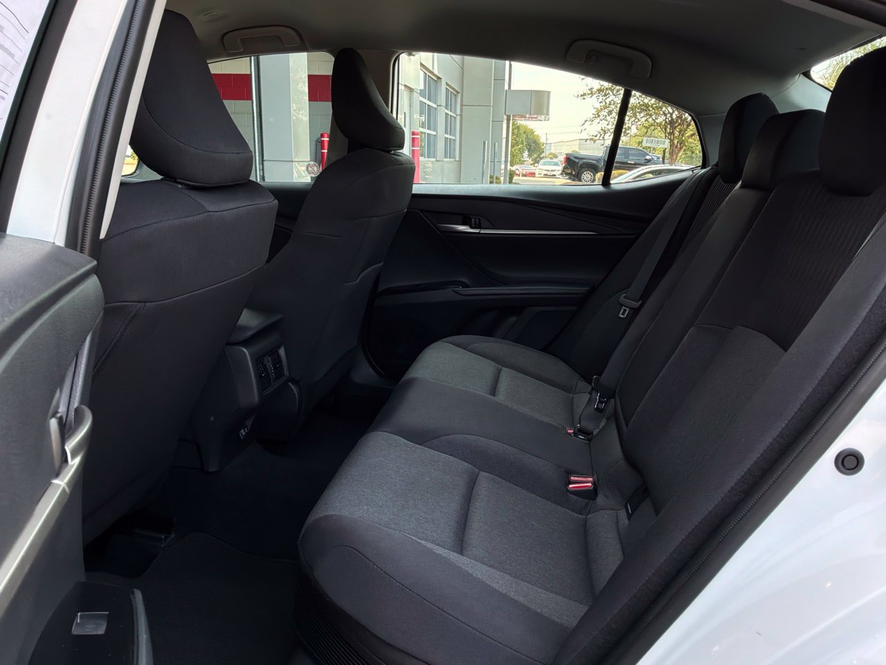 Used 2025 Toyota Camry LE FWD image 6