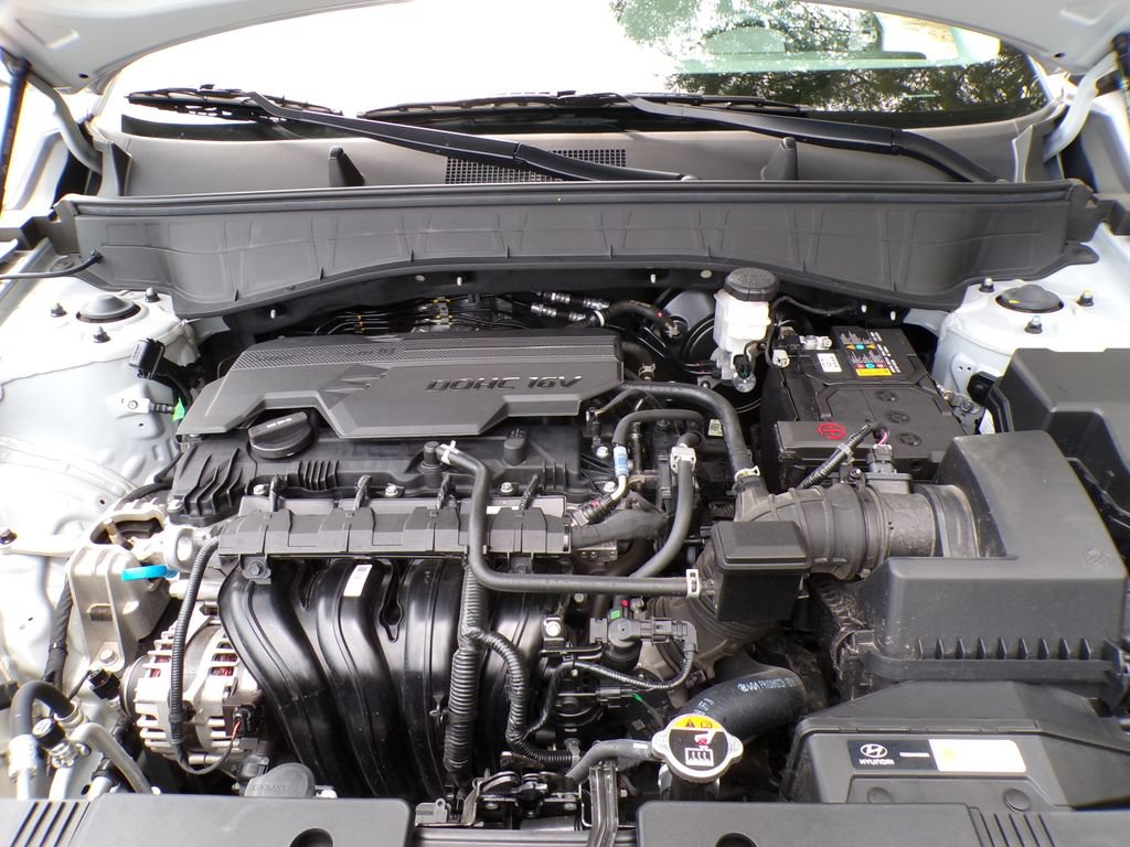 Certified 2026 Hyundai Kona SE AWD/4WD image 32