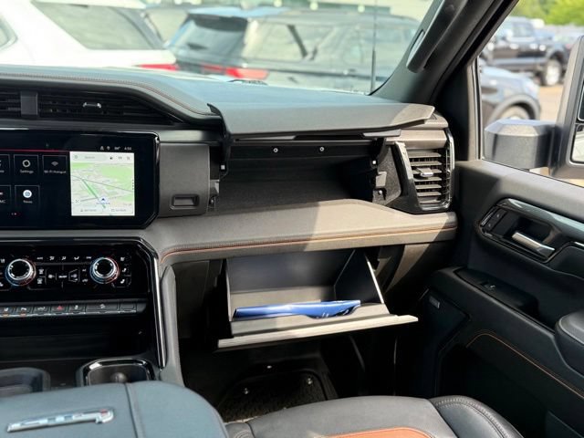 Used 2025 GMC Sierra 3500 AT4 w/ AT4 Premium Plus Package AWD/4WD image 31