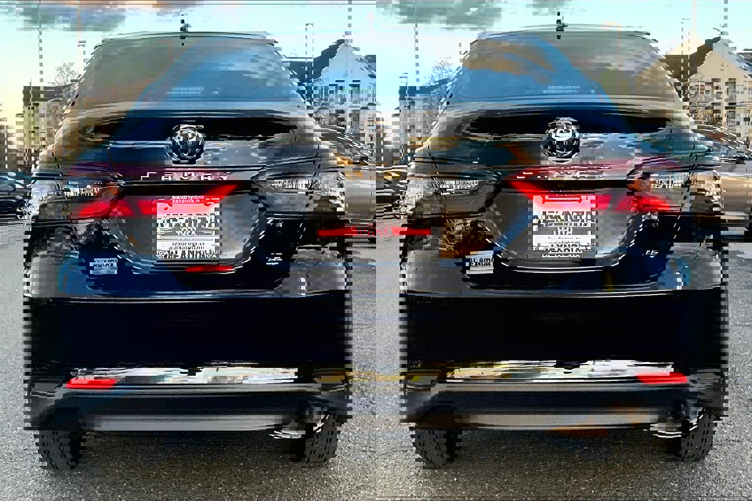 Used 2023 Toyota Camry LE image 4