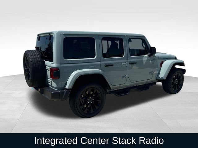 Used 2024 Jeep Wrangler Unlimited Sahara w/ Technology Group AWD/4WD image 10