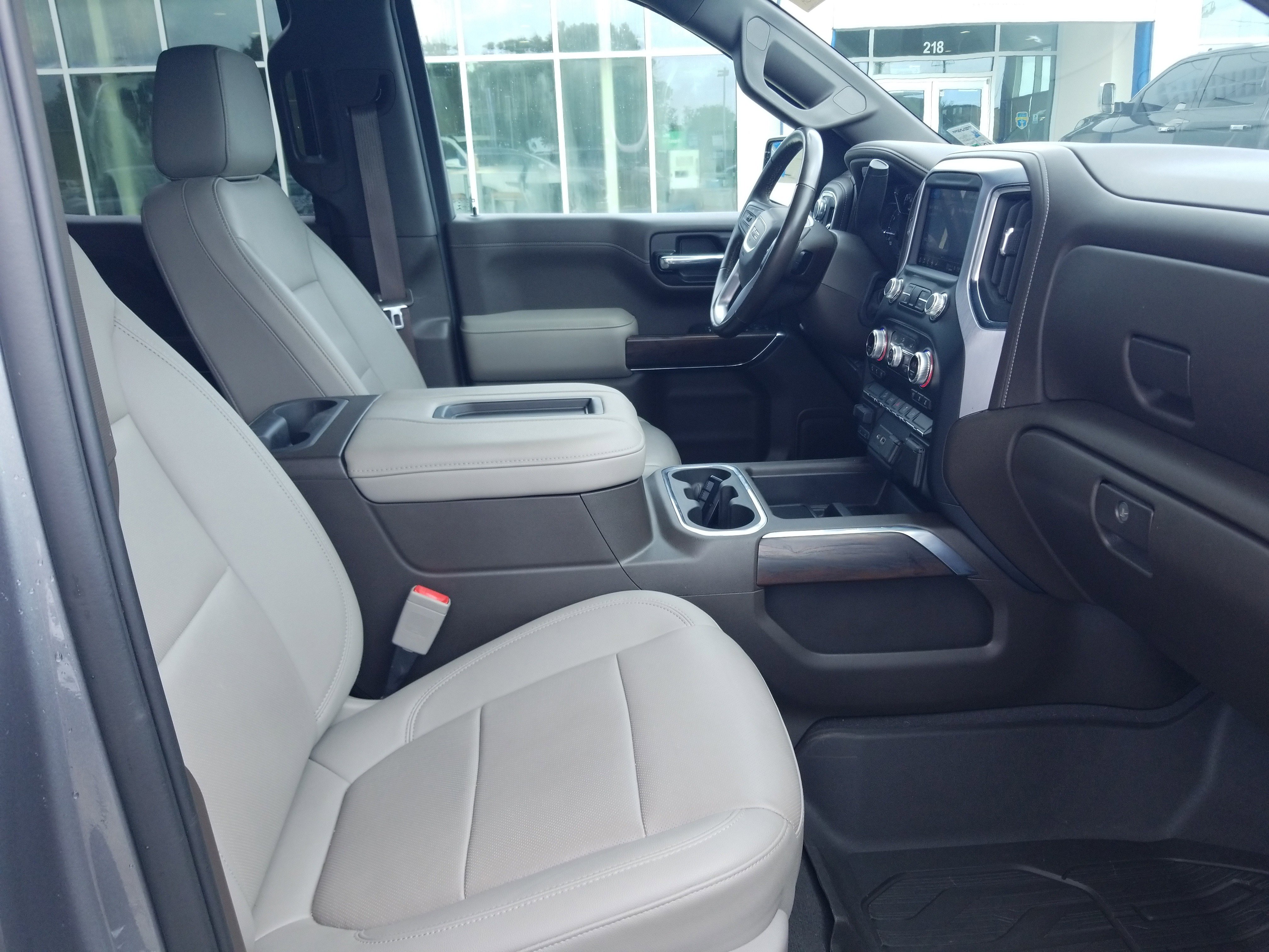 Used 2022 GMC Sierra 1500 SLT image 17