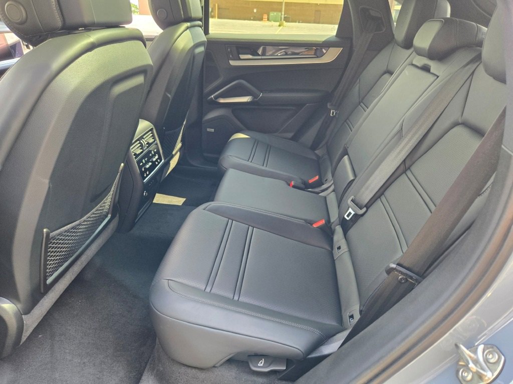 New 2025 Porsche Cayenne S image 32