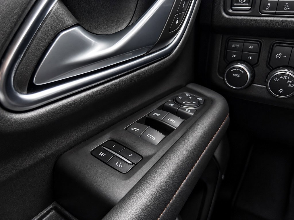 Used 2024 Chevrolet Tahoe High Country AWD/4WD image 16
