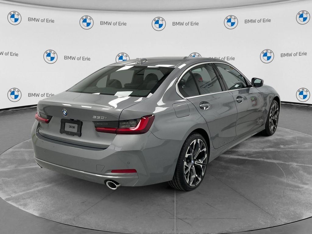 New 2026 BMW 330i xDrive Sedan w/ Premium Package AWD/4WD image 4