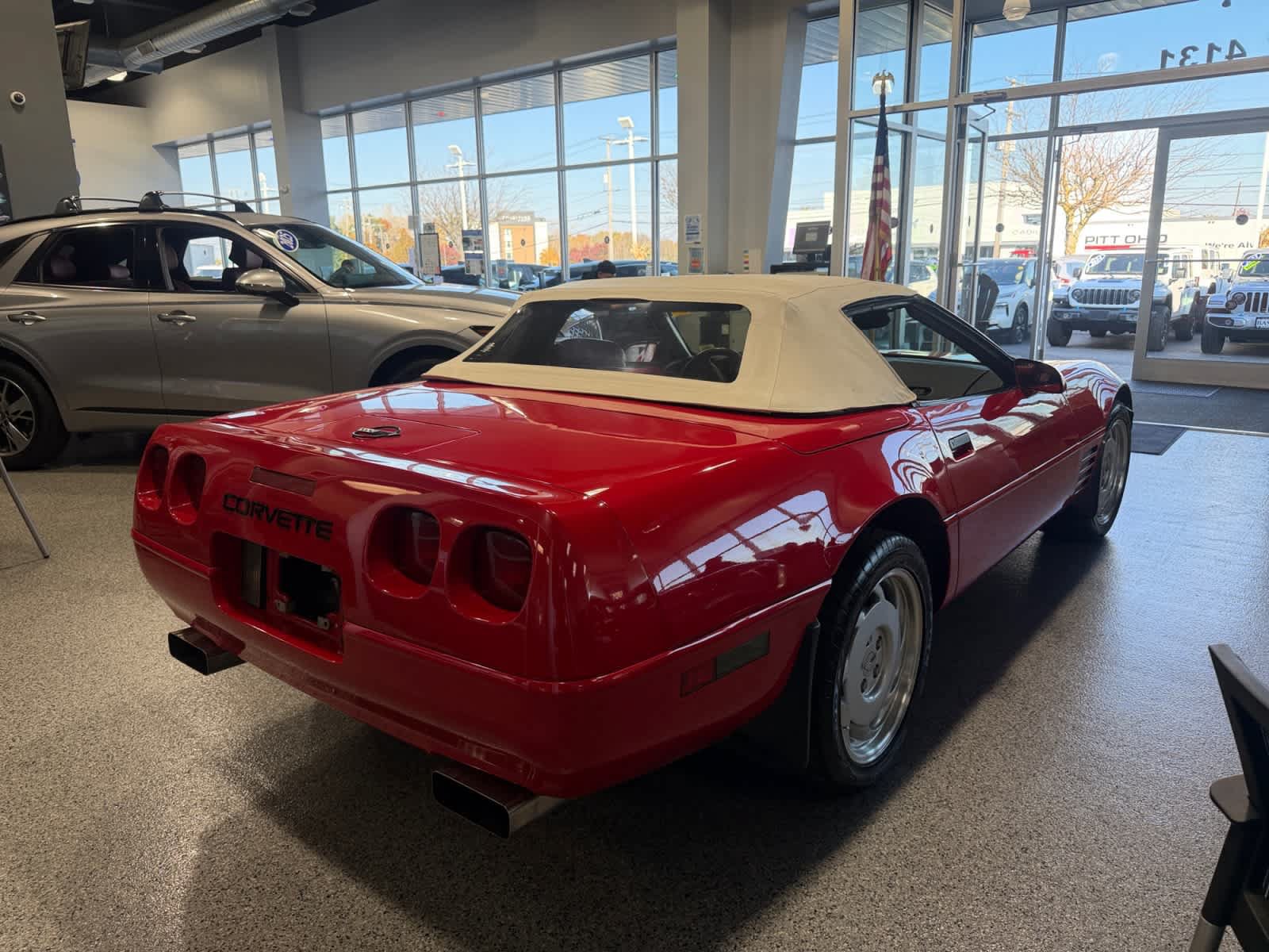 Used 1992 Chevrolet Corvette Convertible RWD image 44
