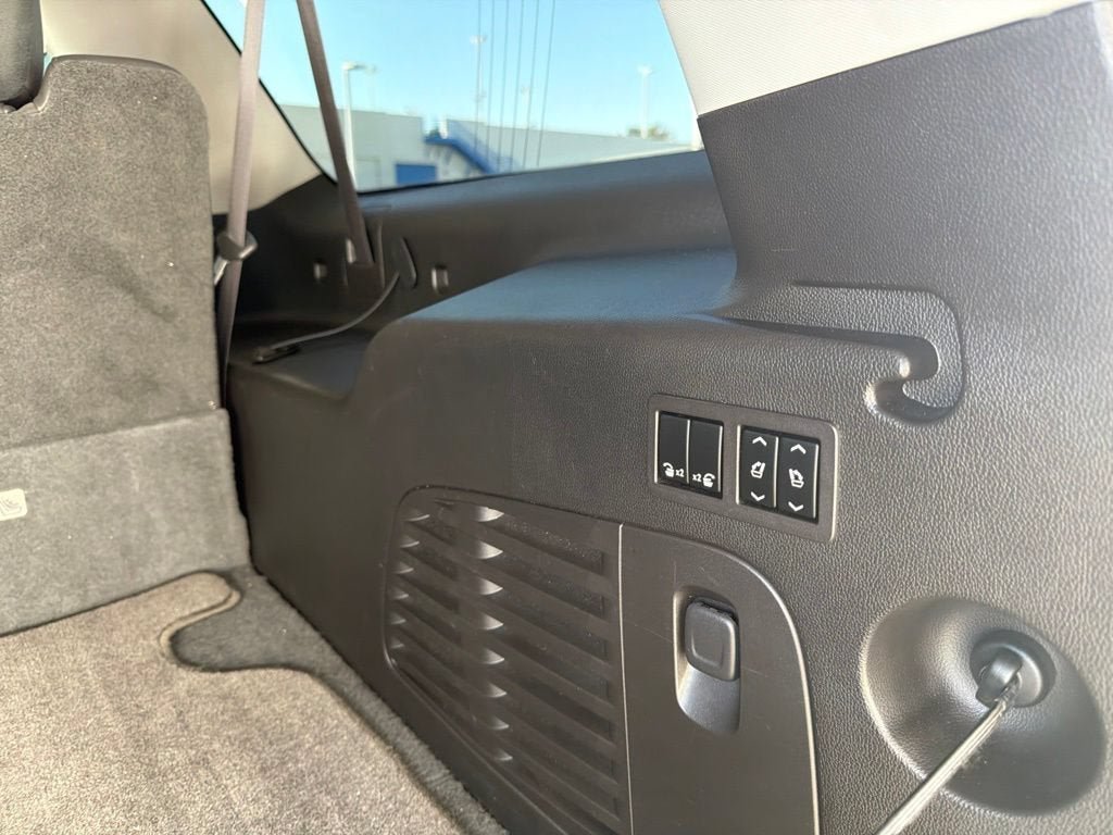 Used 2015 Cadillac Escalade ESV Luxury RWD image 22