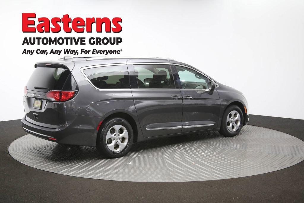 Used 2017 Chrysler Pacifica Touring-L Plus w/ Advanced Safetytec Group FWD image 44