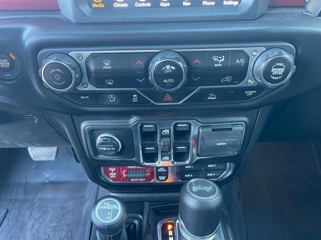 Used 2022 Jeep Wrangler Unlimited Rubicon w/ Xtreme Recon 35" Tire Package image 17