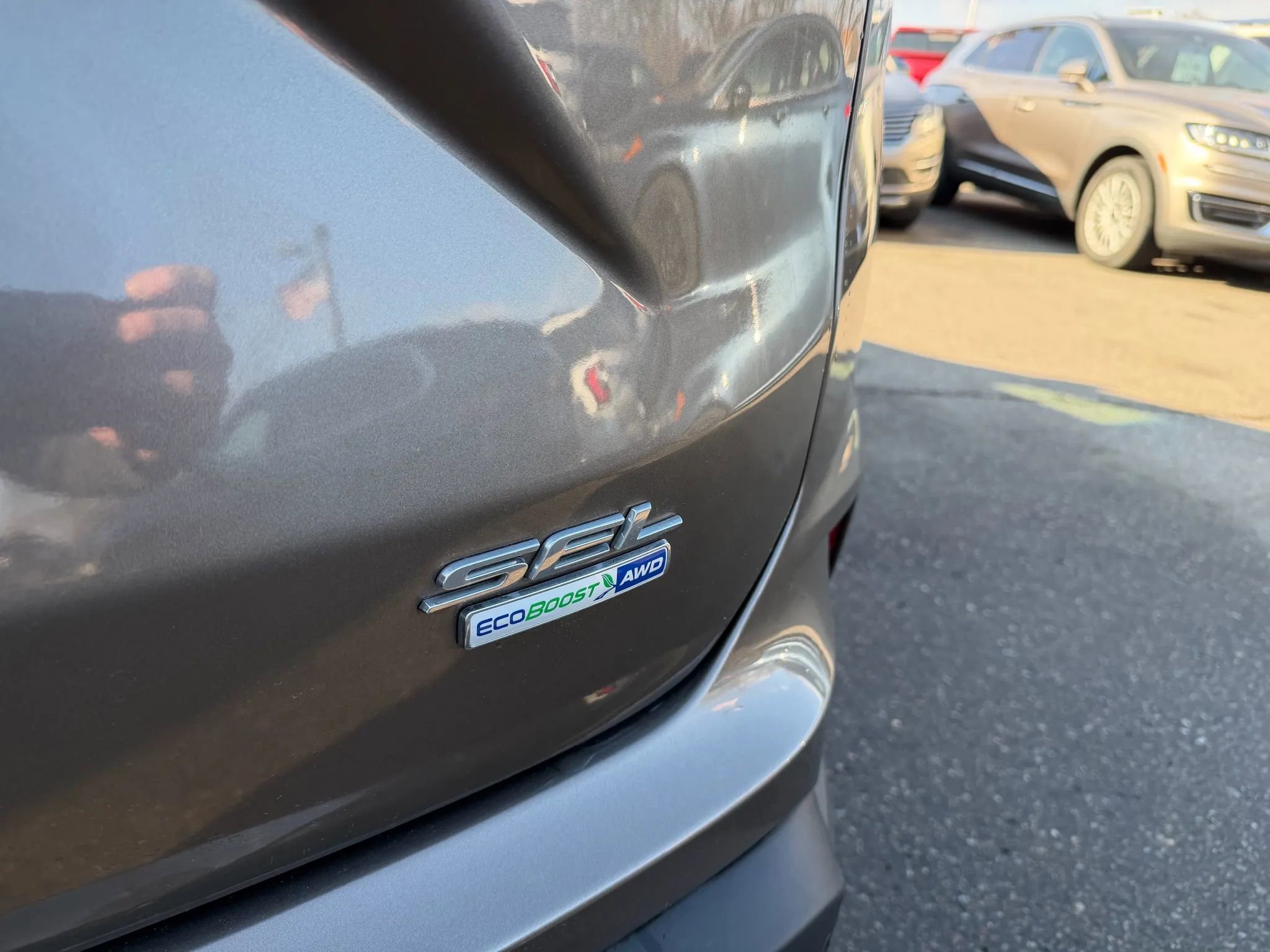 Used 2019 Ford Edge SEL w/ Equipment Group 201A image 9