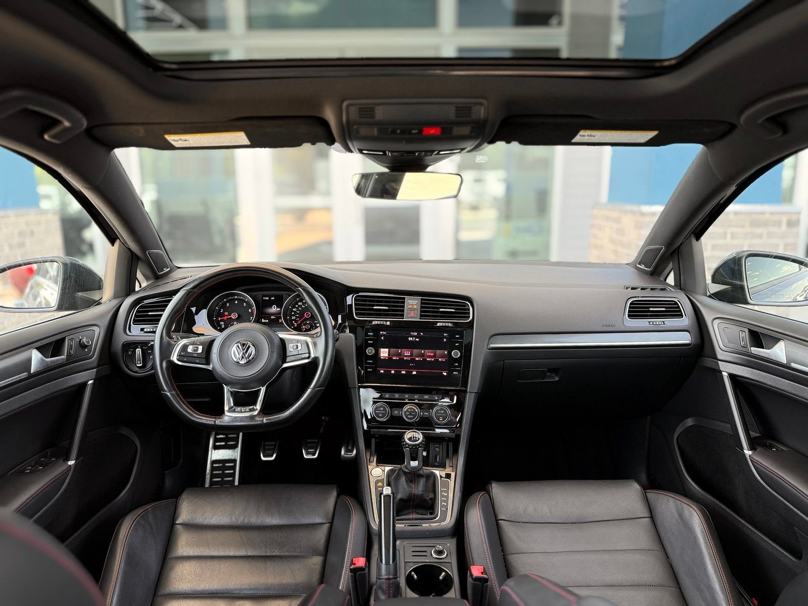 Used 2018 Volkswagen GTI SE FWD image 2