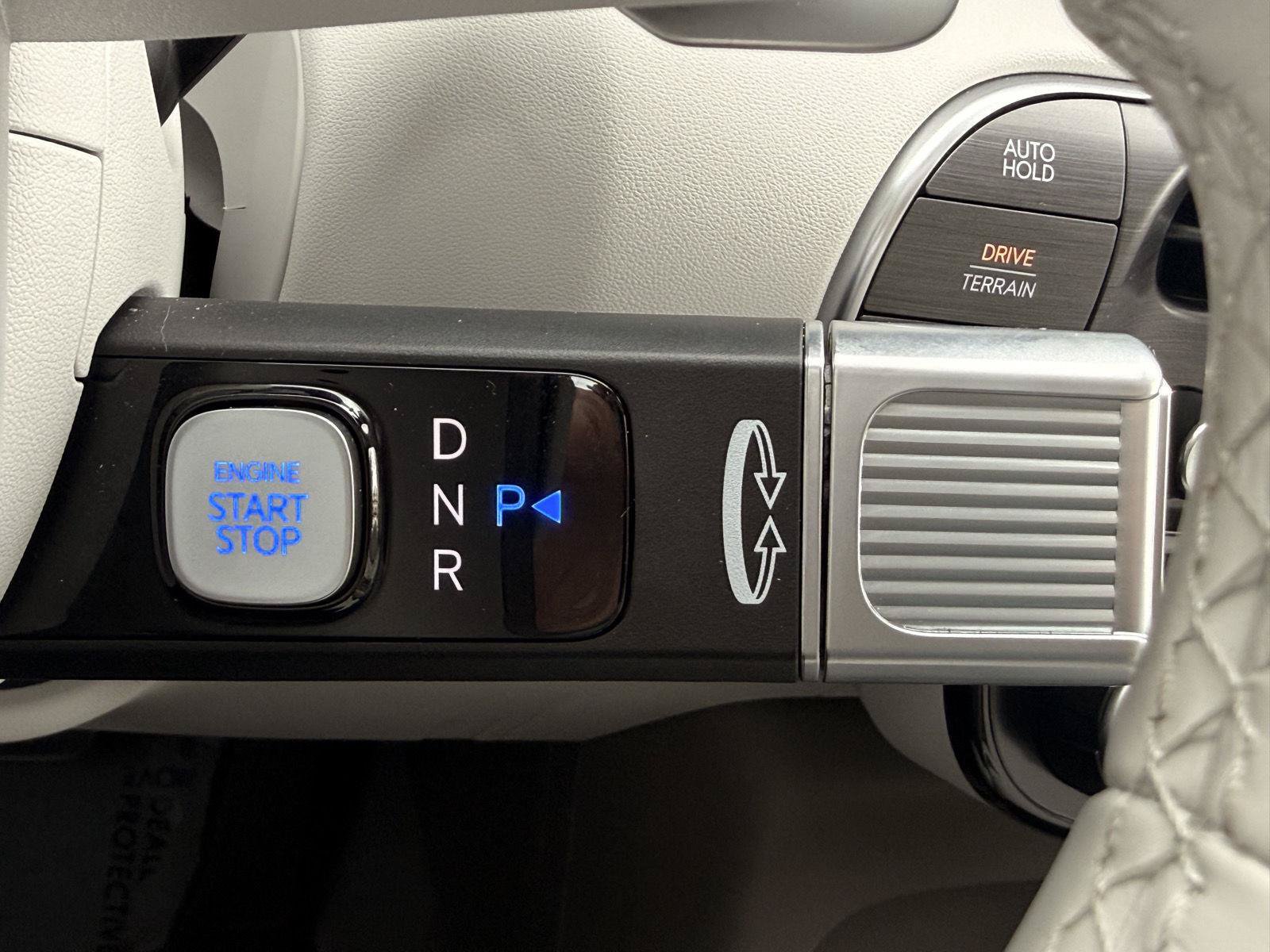 Certified 2026 Hyundai Palisade Limited AWD/4WD image 34