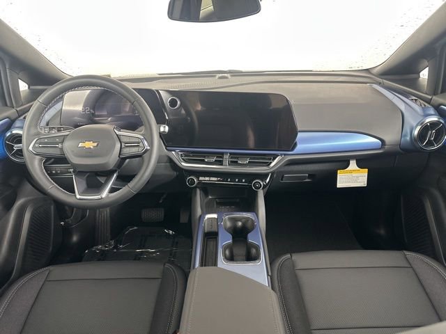 New 2026 Chevrolet Equinox EV LT image 18