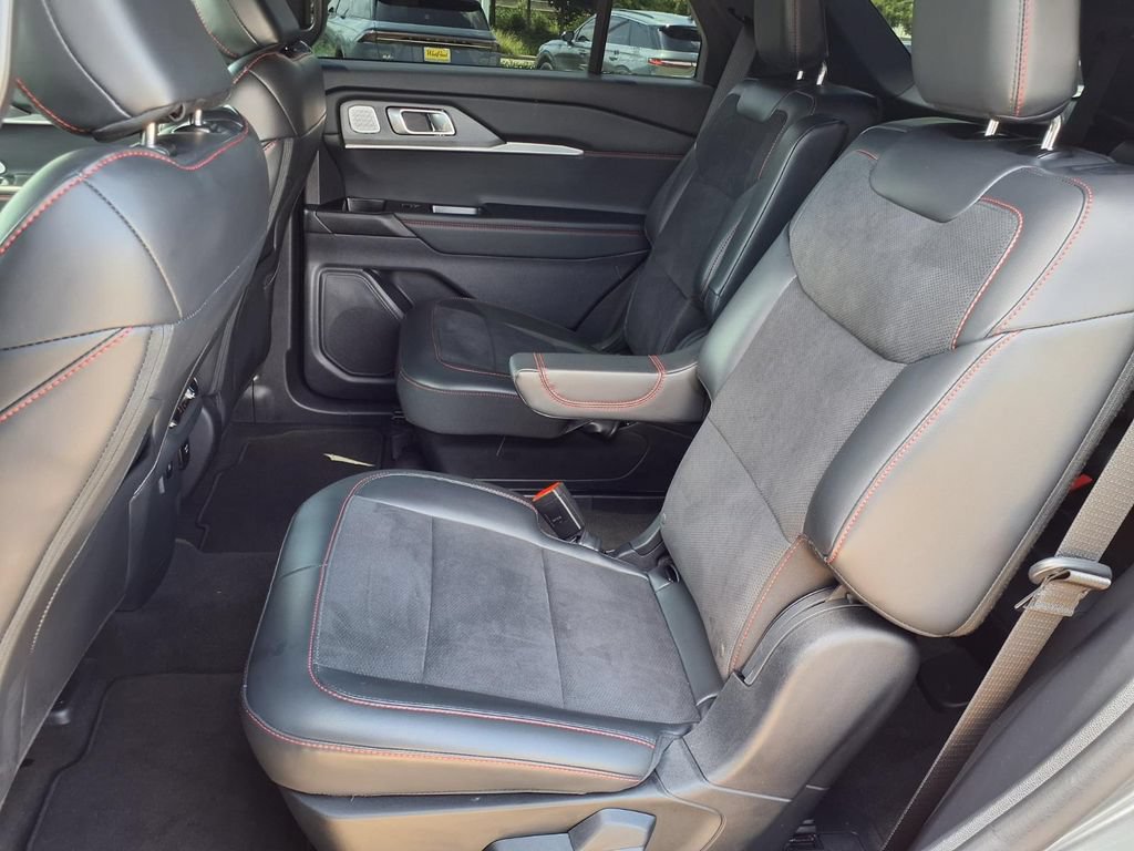 Used 2025 Ford Explorer ST w/ Sun And Sound Package AWD/4WD image 24