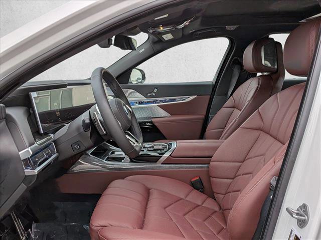 Certified 2026 BMW 750e xDrive AWD/4WD image 4
