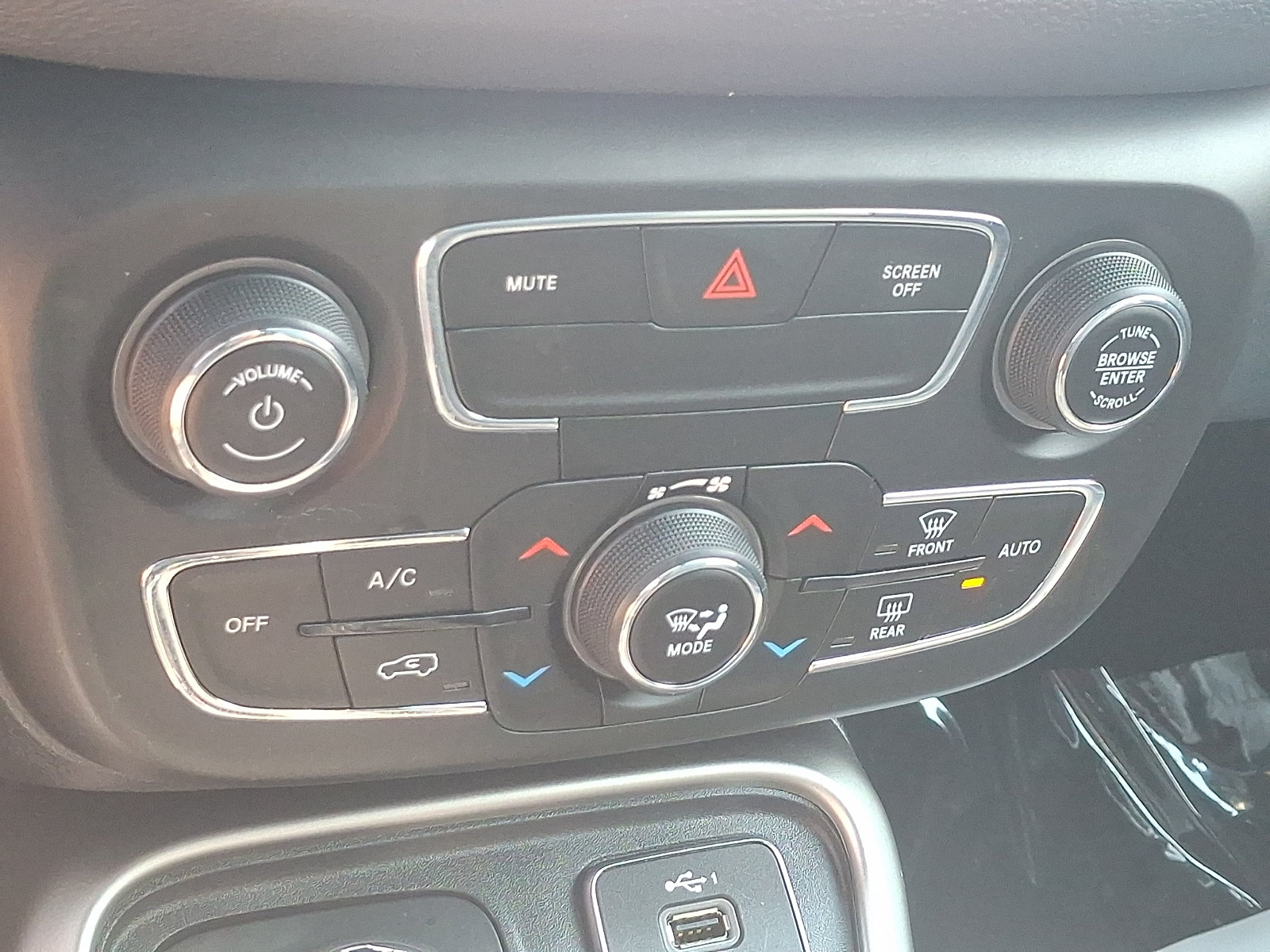 Used 2021 Jeep Compass Latitude AWD/4WD image 15