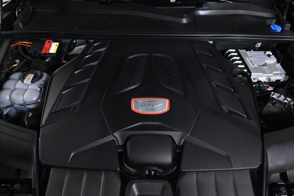 Used 2022 Porsche Cayenne Turbo image 28
