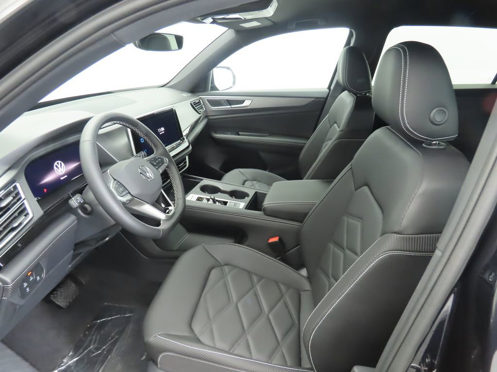 Used 2025 Volkswagen Atlas Cross Sport SE image 19