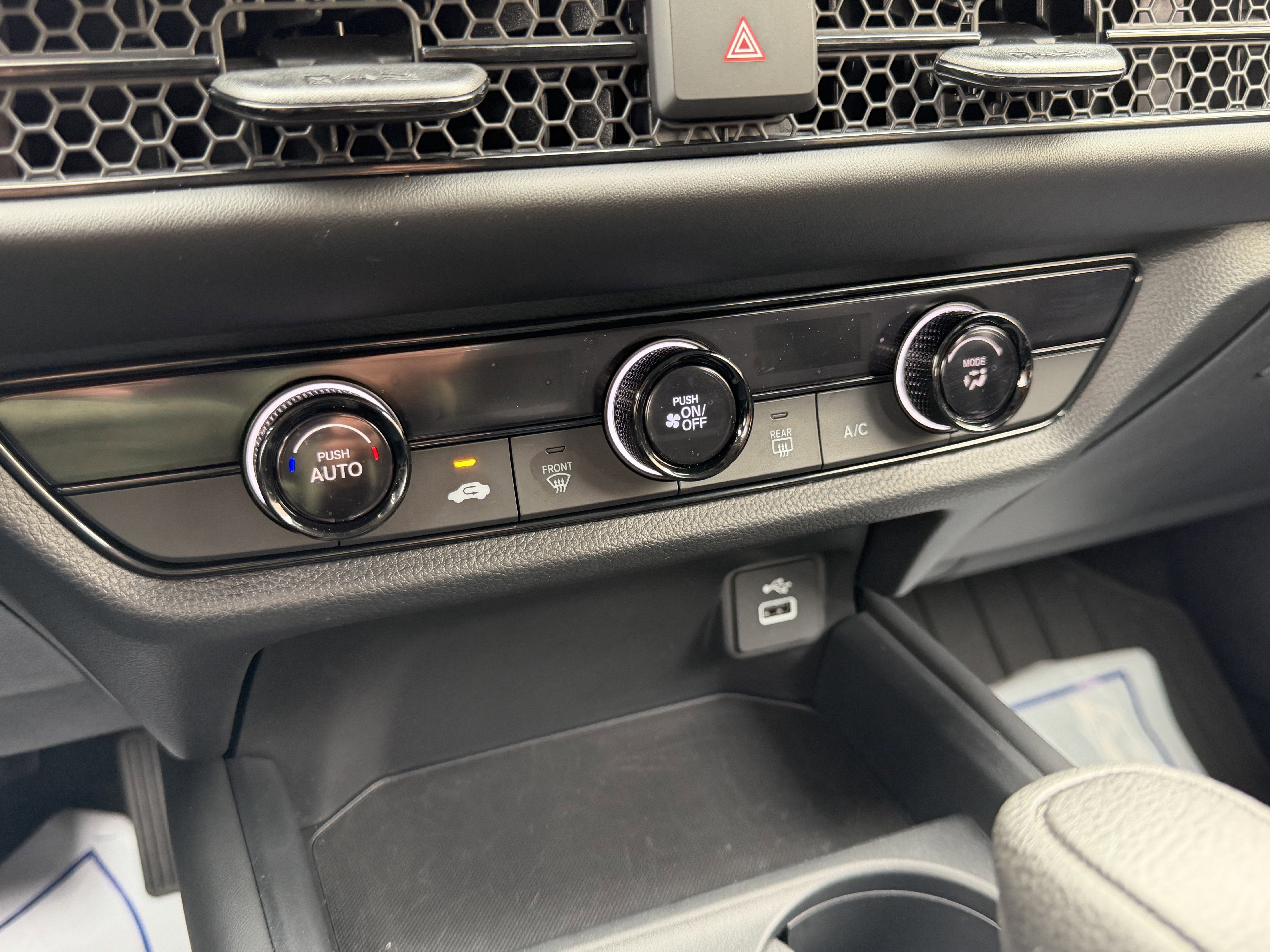 Certified 2024 Honda HR-V LX image 25