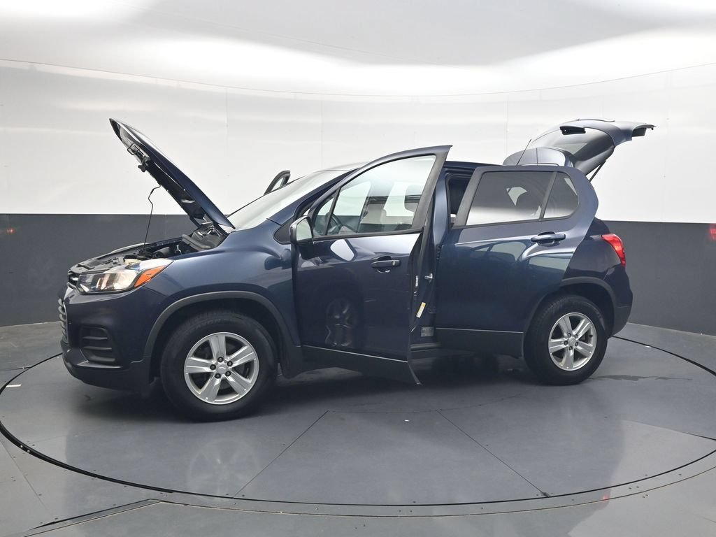 Used 2019 Chevrolet Trax LS w/ Tint and Cruise Package AWD/4WD image 48
