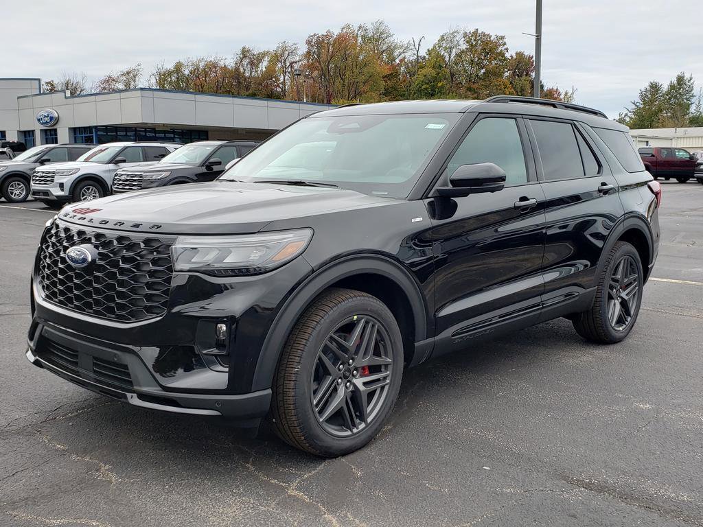 New 2026 Ford Explorer ST-Line image 3