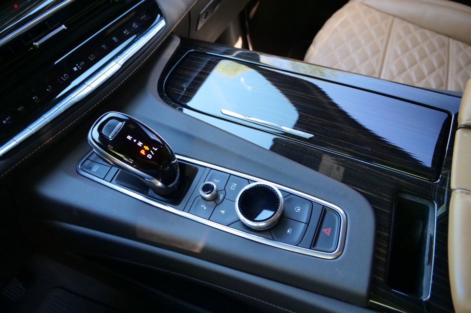 Used 2021 Cadillac Escalade Sport w/ Driver Assist Tech Package image 14