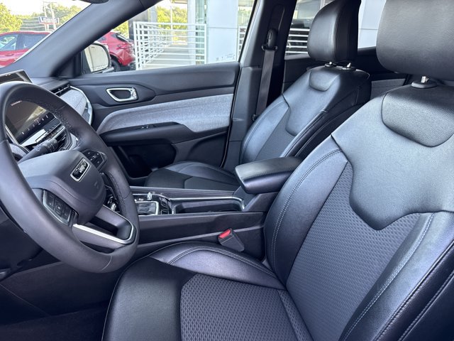 Used 2024 Jeep Compass Latitude AWD/4WD image 4