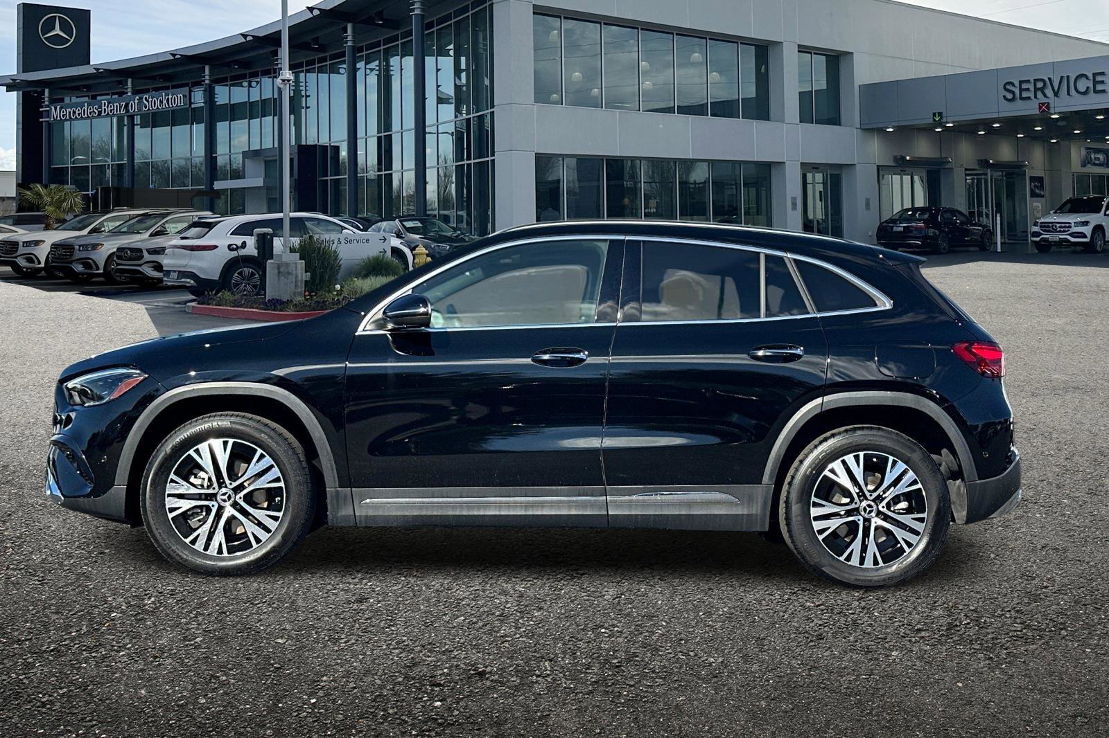 Certified 2025 Mercedes-Benz GLA 250 4MATIC image 7