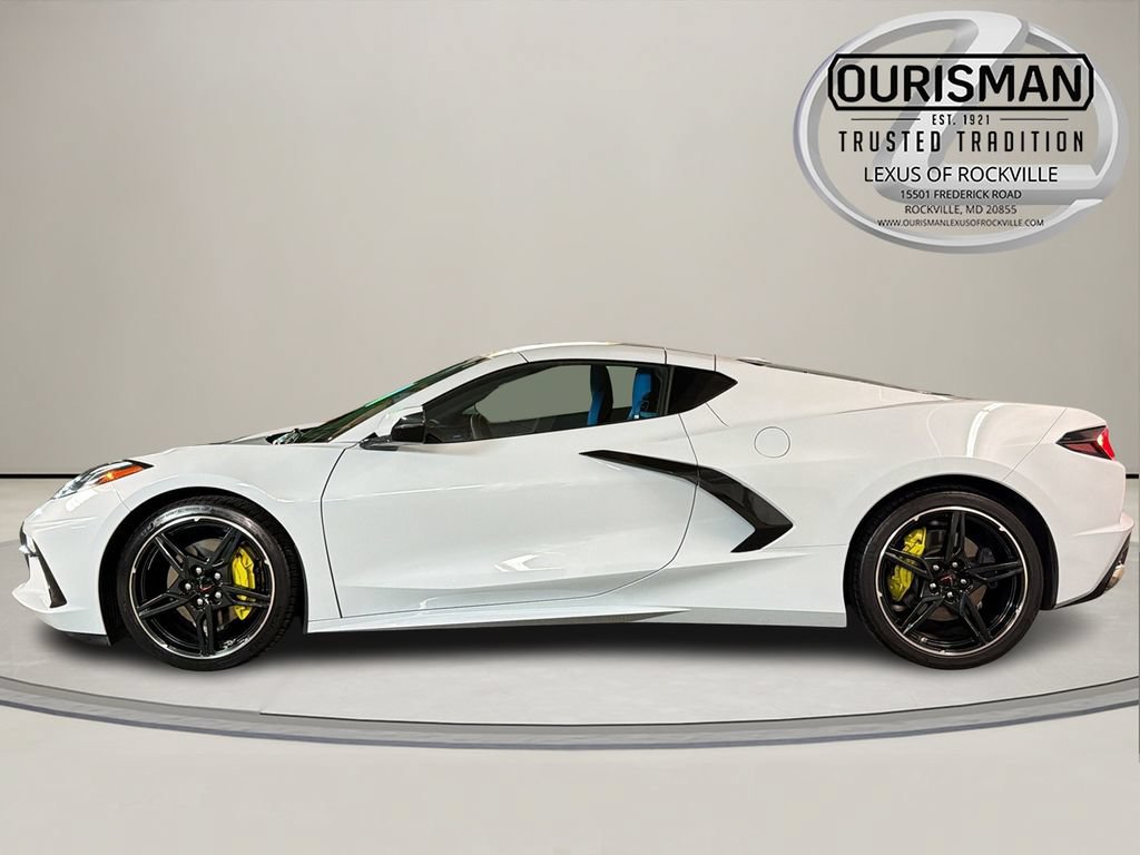 Used 2022 Chevrolet Corvette Stingray Premium Cpe w/ 3LT RWD image 3