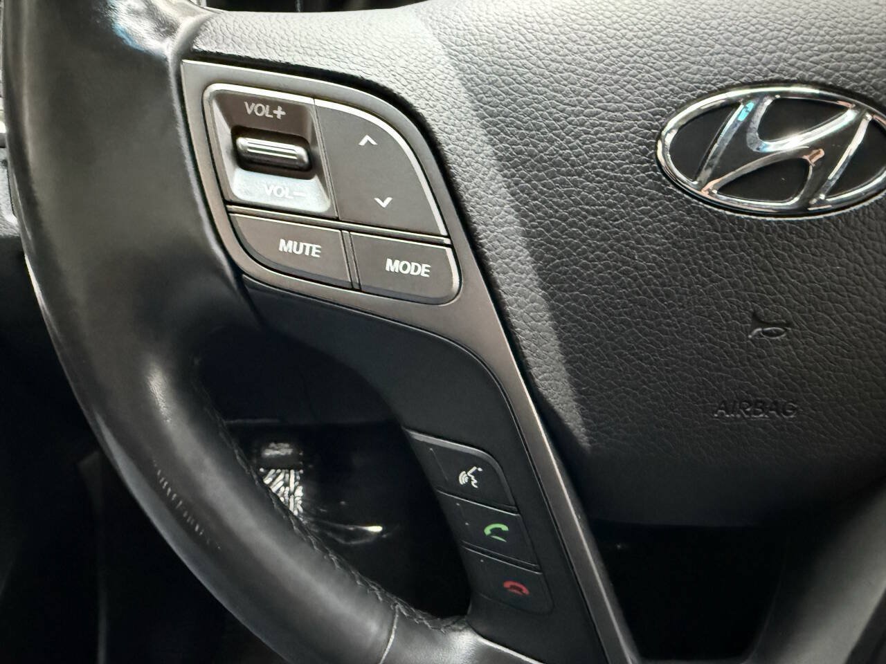 Used 2016 Hyundai Santa Fe Sport 2.0T w/ Option Group 05 AWD/4WD image 23