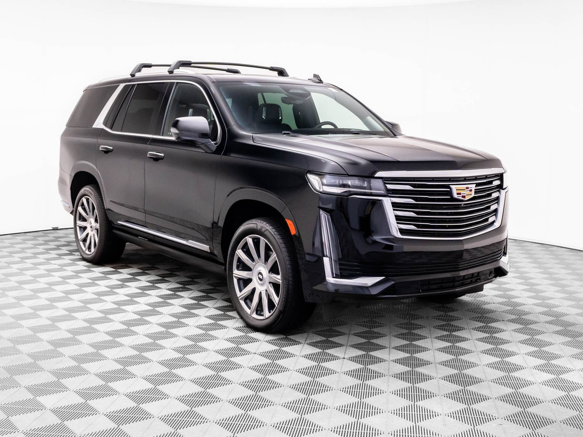 Certified 2024 Cadillac Escalade Premium Luxury Platinum w/ LPO, Floor Liner Package AWD/4WD image 8