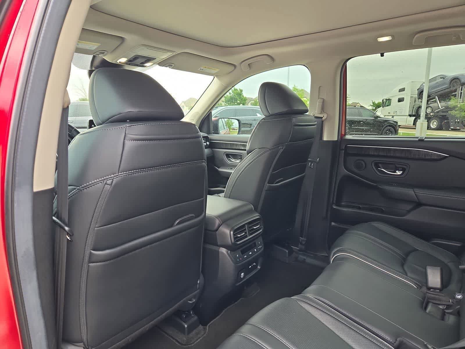 Used 2024 Honda Pilot Elite image 16