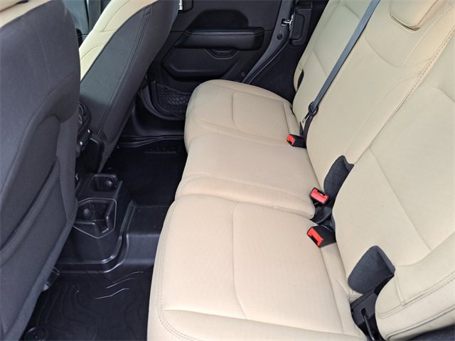 Used 2021 Jeep Wrangler Unlimited Sahara image 15