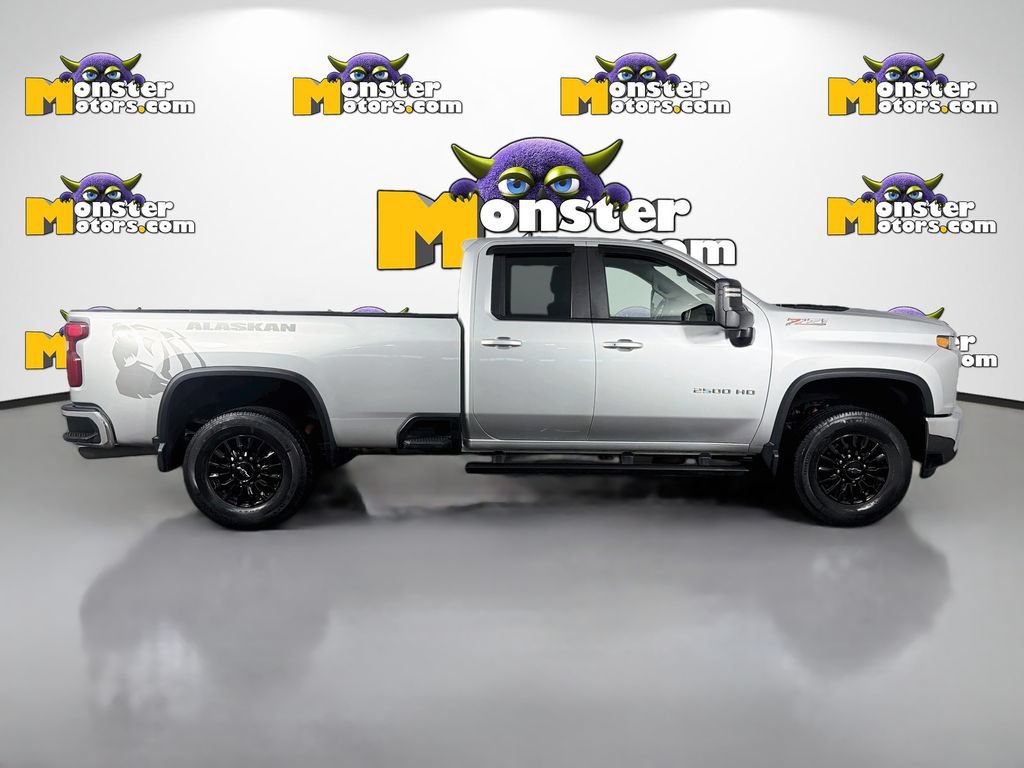Used 2022 Chevrolet Silverado 2500 LT w/ Convenience Package AWD/4WD image 4