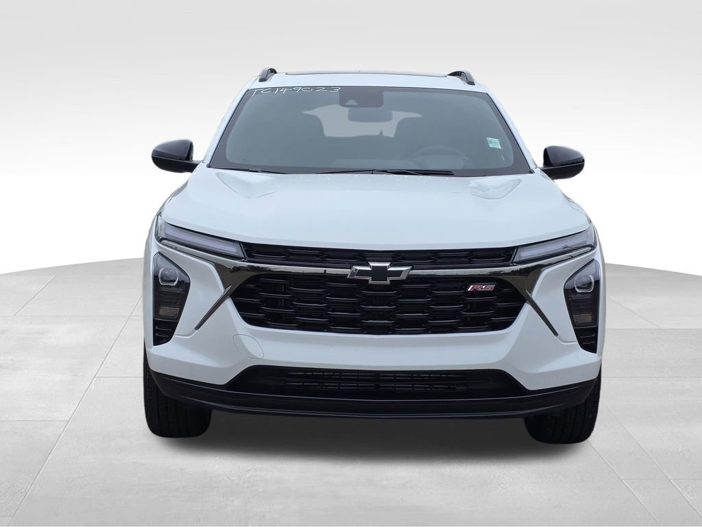 New 2026 Chevrolet Trax RS w/ Sunroof Package FWD image 3