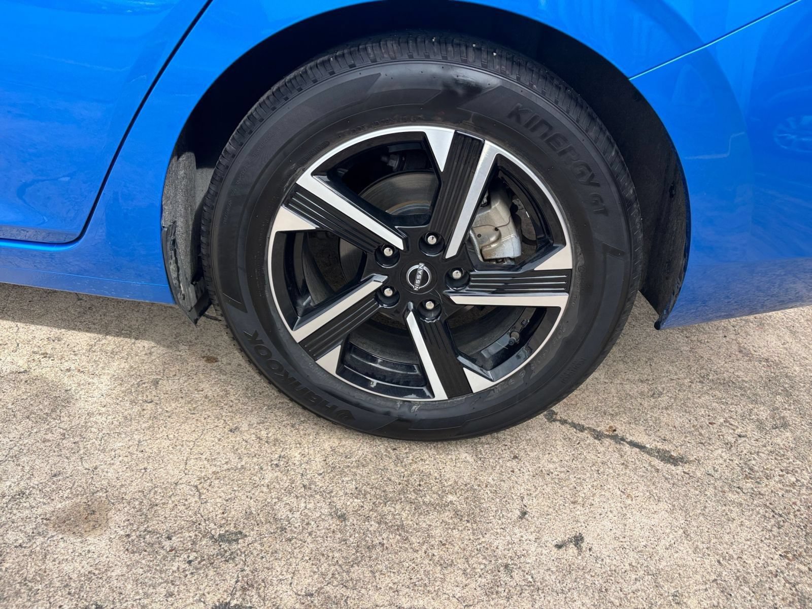 Used 2025 Nissan Sentra SV FWD image 27