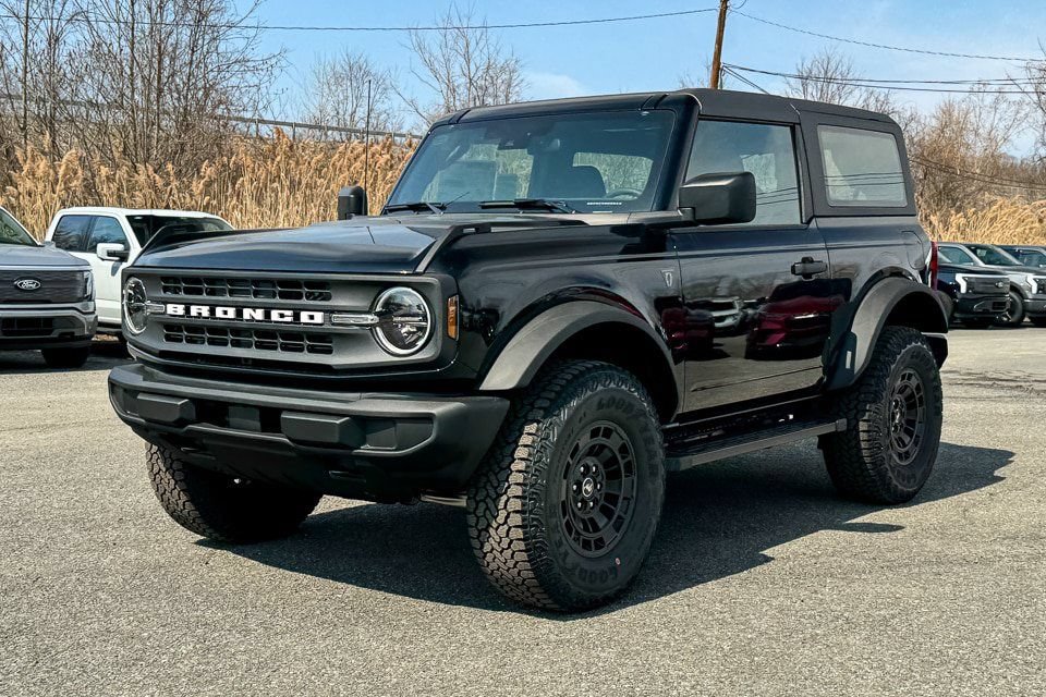 New 2026 Ford Bronco 2-Door w/ Sasquatch Package AWD/4WD image 7