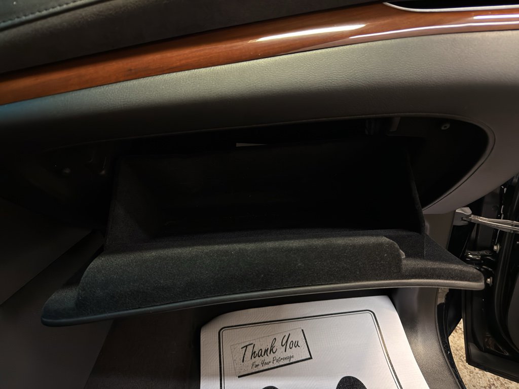 Used 2019 Cadillac Escalade Luxury image 25